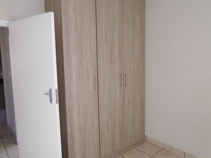 To Let 2 Bedroom Property for Rent in Potchefstroom South North West